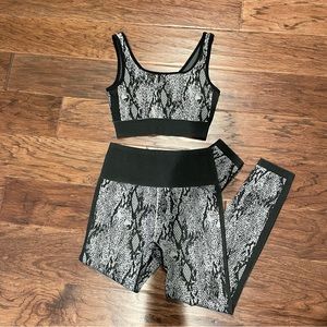 Matching snake skin set from Fabletics